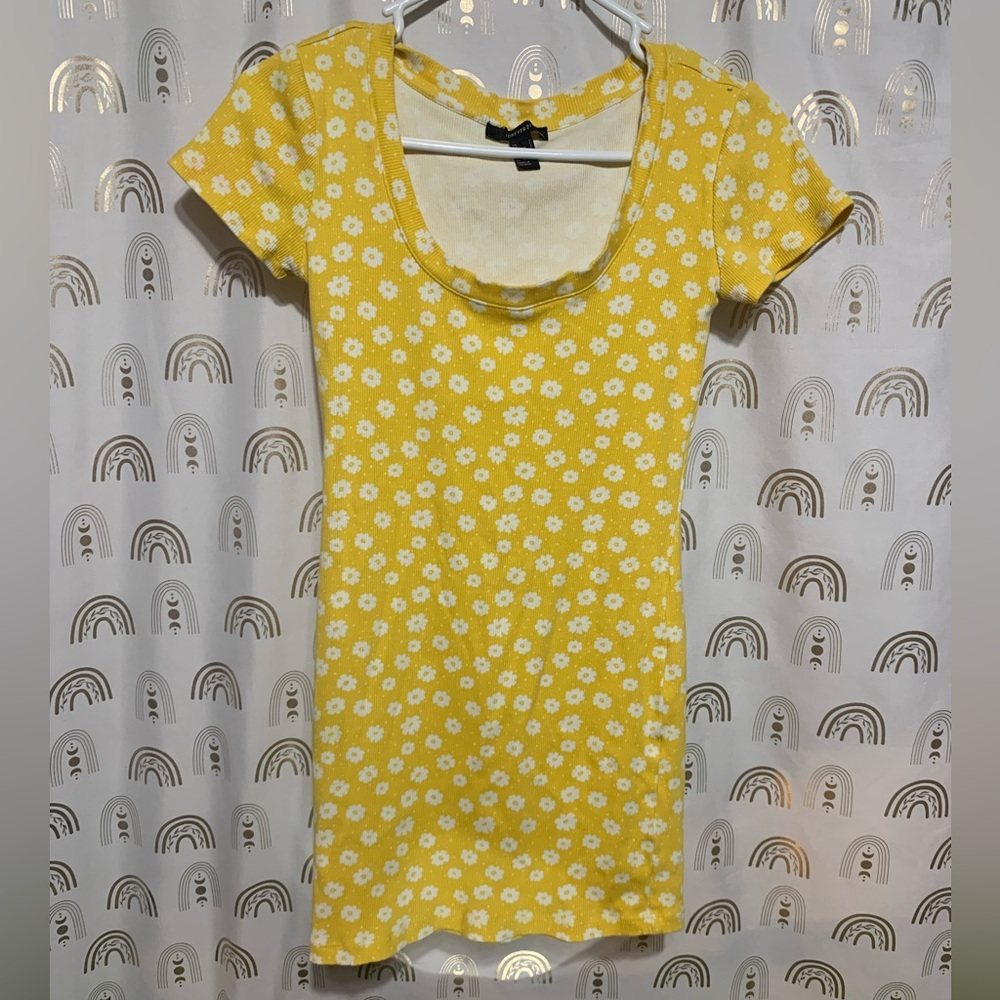 Forever 21 Yellow and White Floral Top